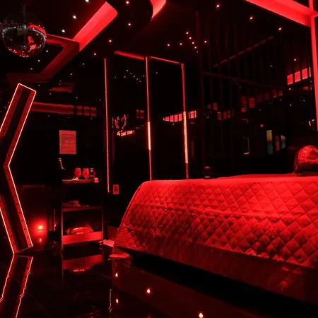 Love hotel Albicocche House